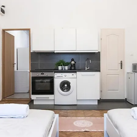 Real Wesselenyi Ii. Apartment *